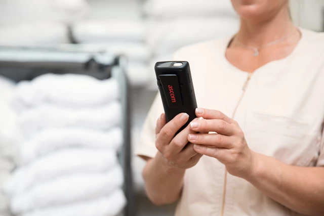 hospitality-maid-close-up-d63_i63 cordless phone